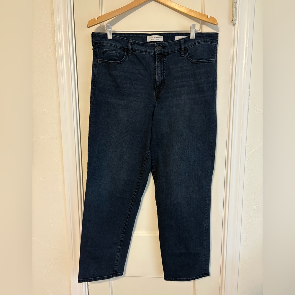 Social Standard by Sanctuary Women's Straight Leg Jeans